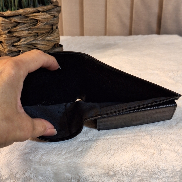 Bvlgari Men's Leather Wallet - Picture 6 of 16